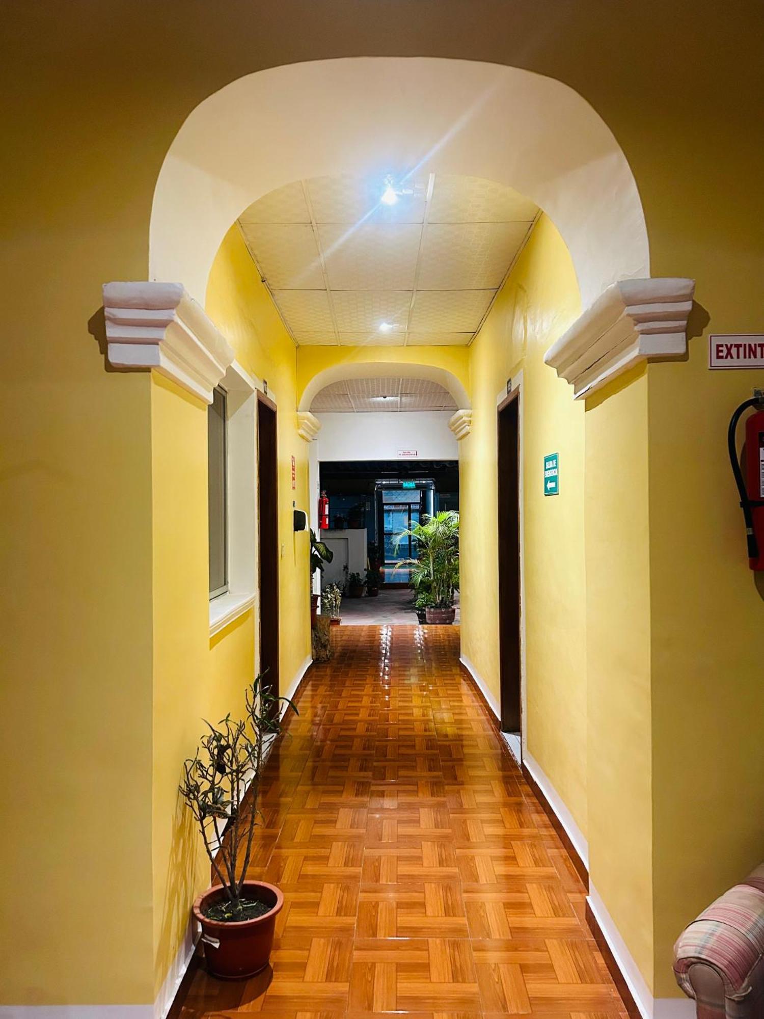 Accel Hotel La Quinta Ibarra Exterior foto